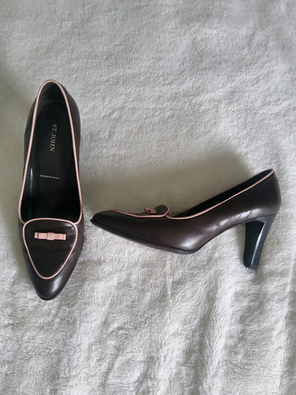 St. John Vintage Pumps with Pink Trim